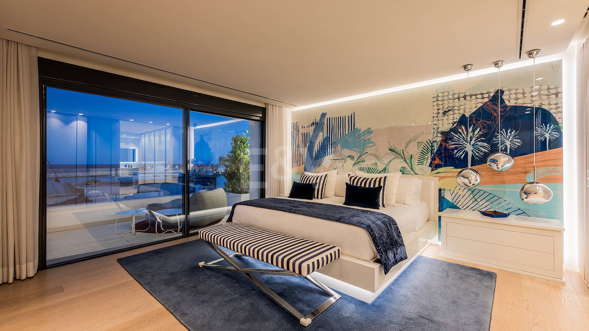 Spektakulär lyx Penthouse med Harbor View i Puerto Banús