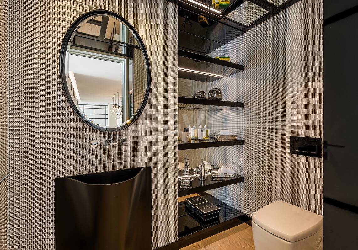 Spektakularny luksusowy apartament z widokiem na port w Puerto Banús