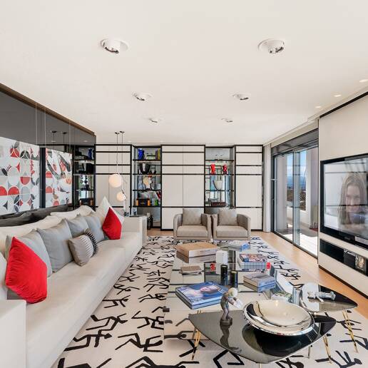 Spectacular Luxury Penthouse with Harbor View in Puerto Banús