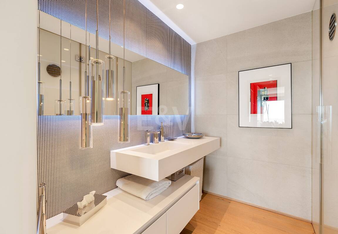 Spektakulär lyx Penthouse med Harbor View i Puerto Banús