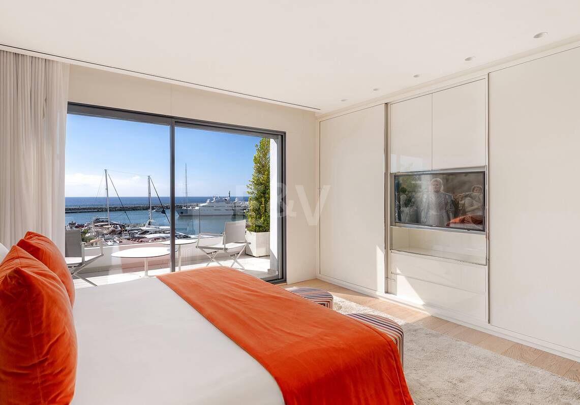 Spektakularny luksusowy apartament z widokiem na port w Puerto Banús