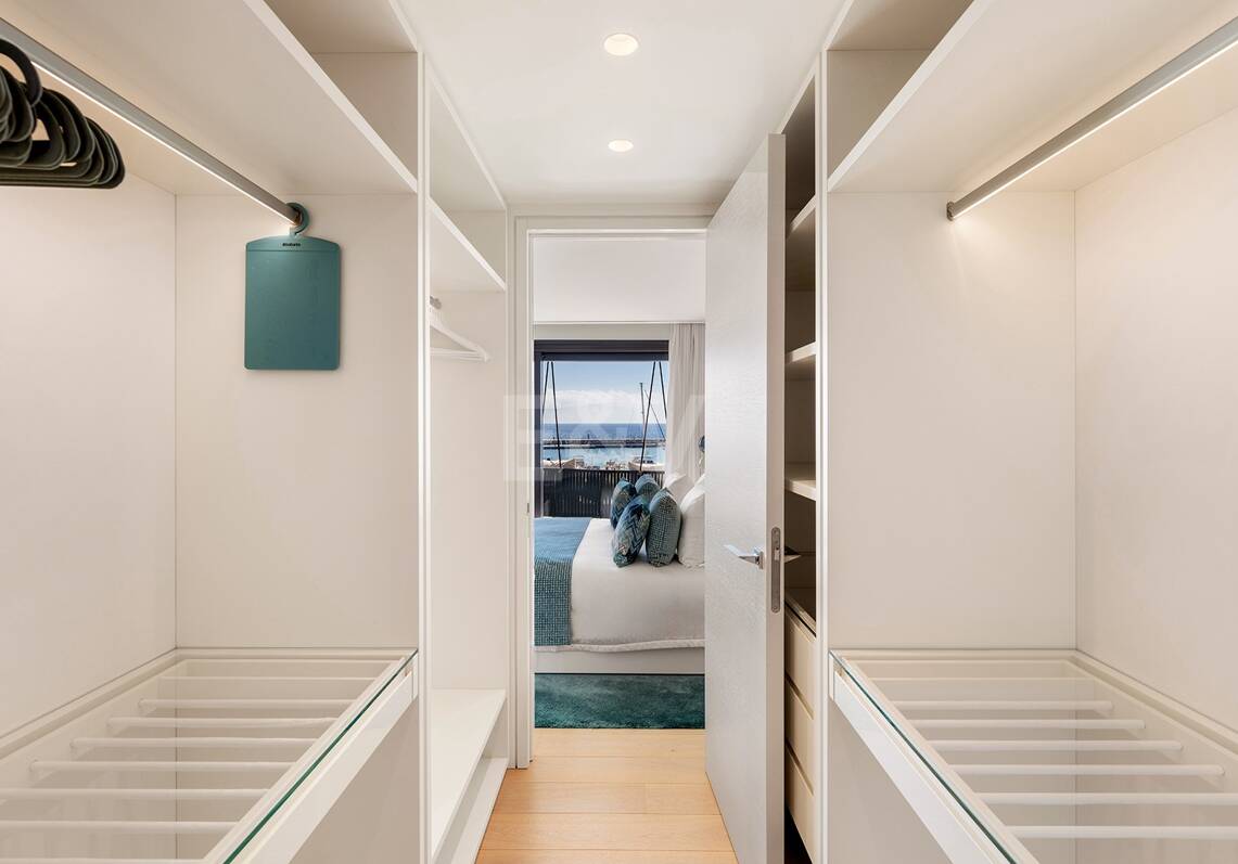 Spektakularny luksusowy apartament z widokiem na port w Puerto Banús