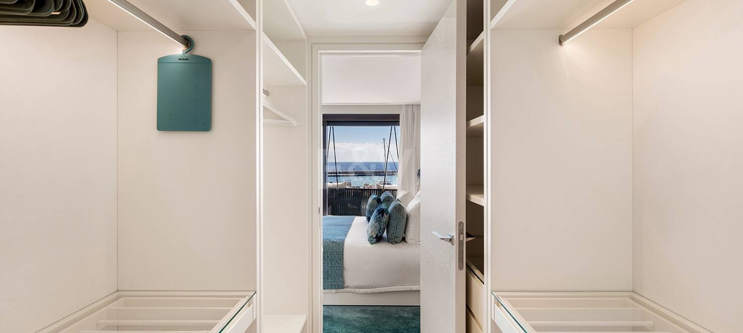 Spectacular Luxury Penthouse with Harbor View in Puerto Banús