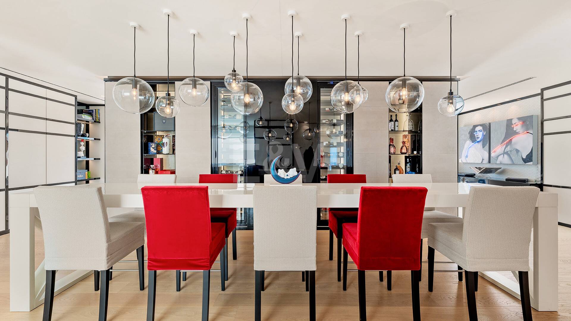 Espectacular Ático de Lujo en Puerto Banús con vistas a la marina