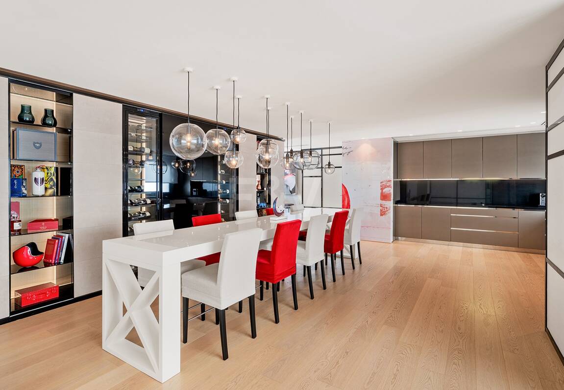 Spektakulär lyx Penthouse med Harbor View i Puerto Banús