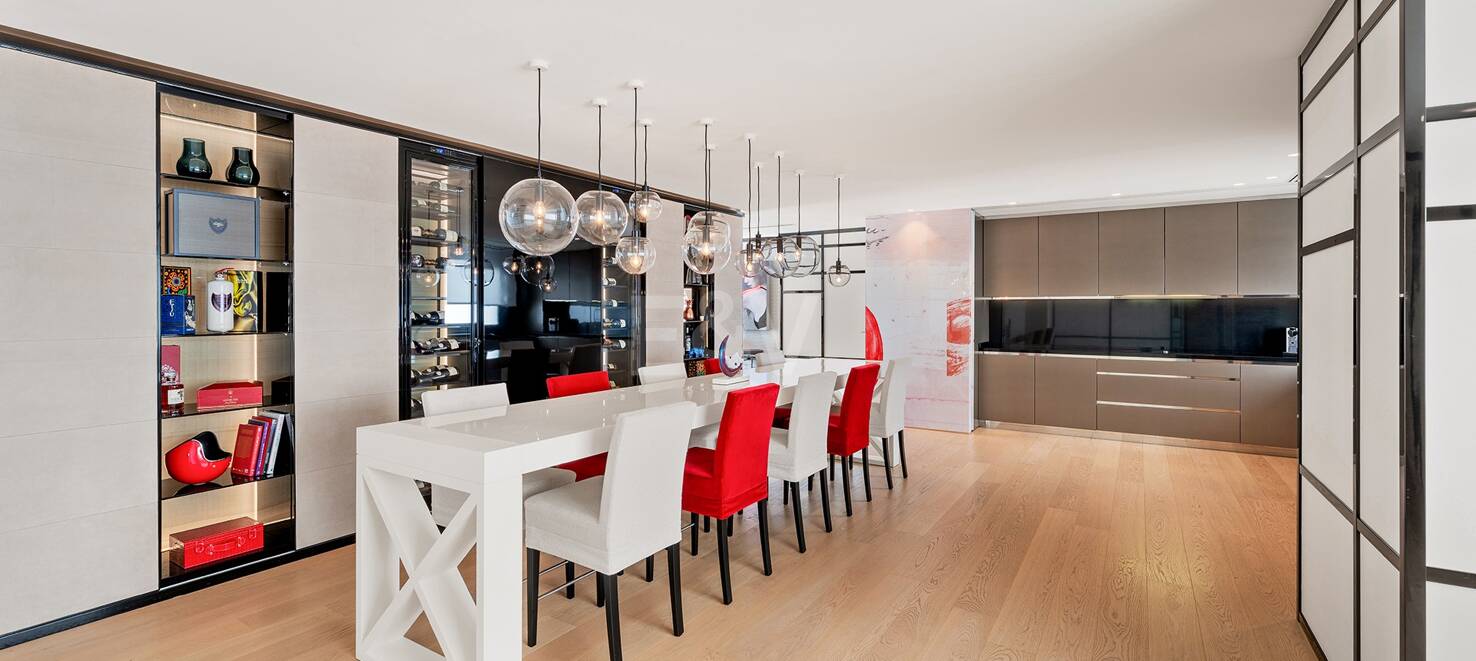 Spectacular Luxury Penthouse with Harbor View in Puerto Banús