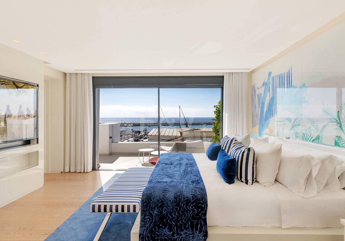 Spektakularny luksusowy apartament z widokiem na port w Puerto Banús