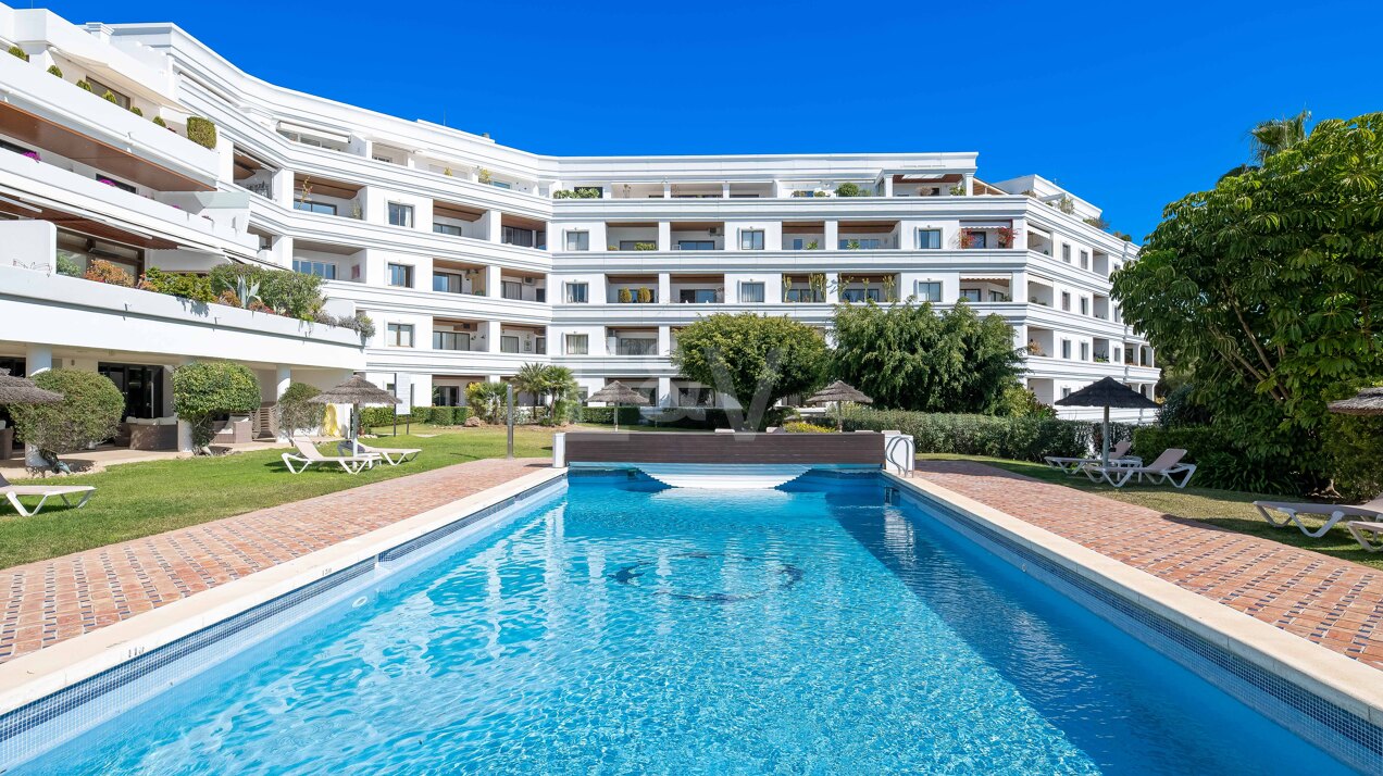 Apartament na sprzedaż w Nueva Andalucia, Marbella