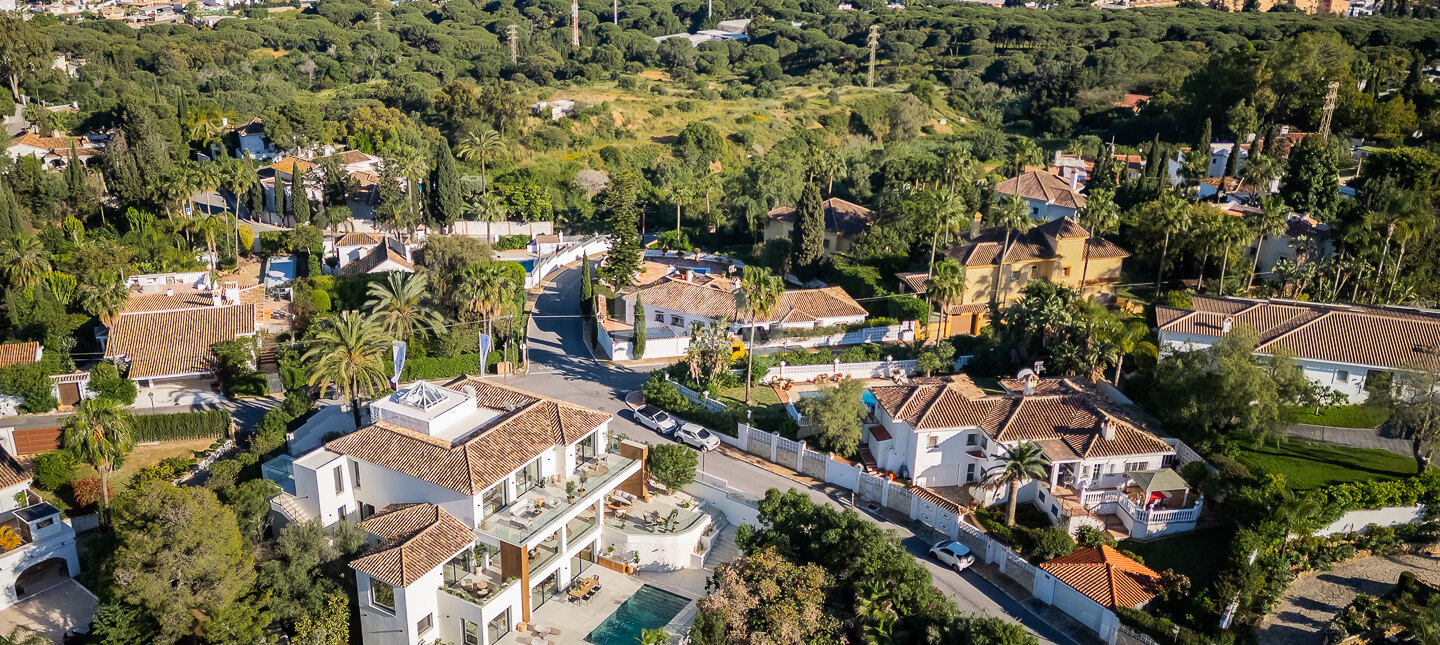 Modern Luxury Villa with Sea & Mountain Views in El Rosario