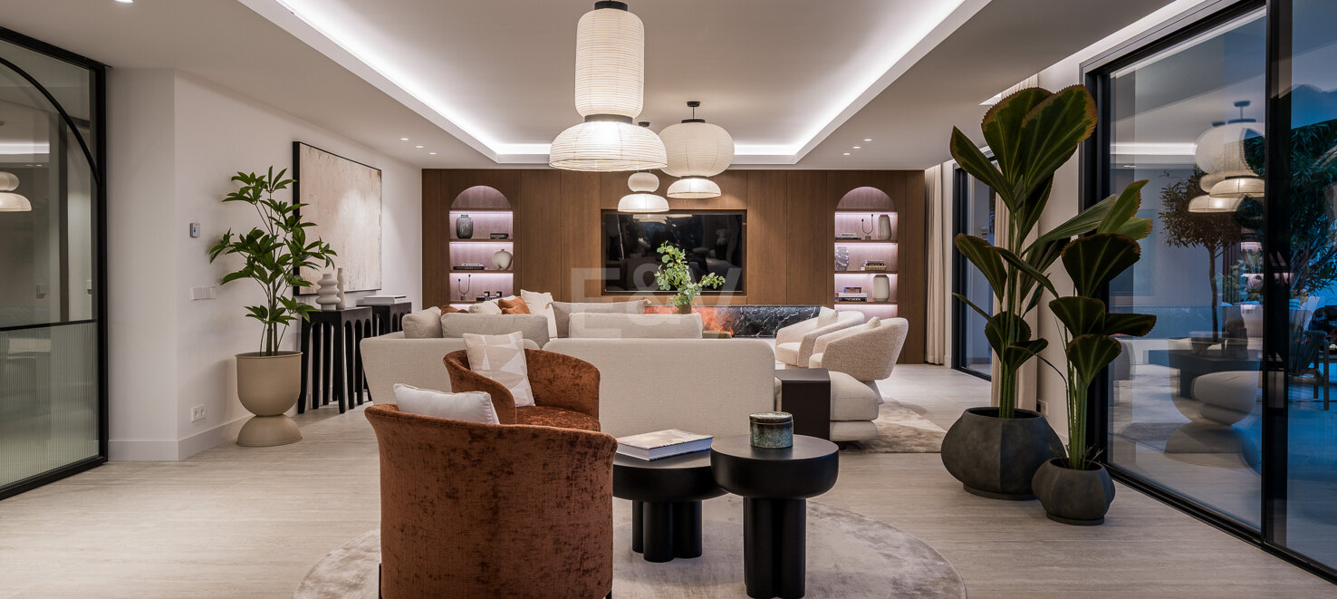 Modern Luxury Villa with Sea & Mountain Views in El Rosario