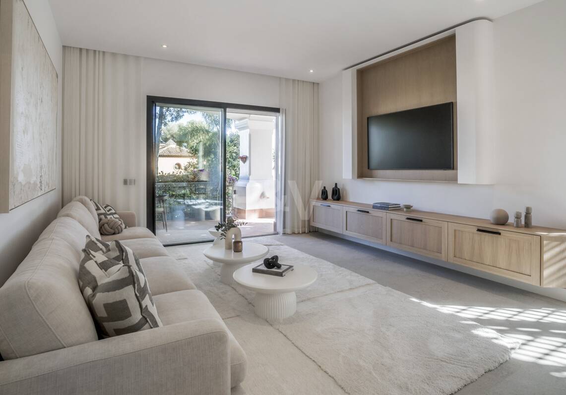 Exquisite Garden Apartment in the Exclusive Altos Reales, Sierra Blanca