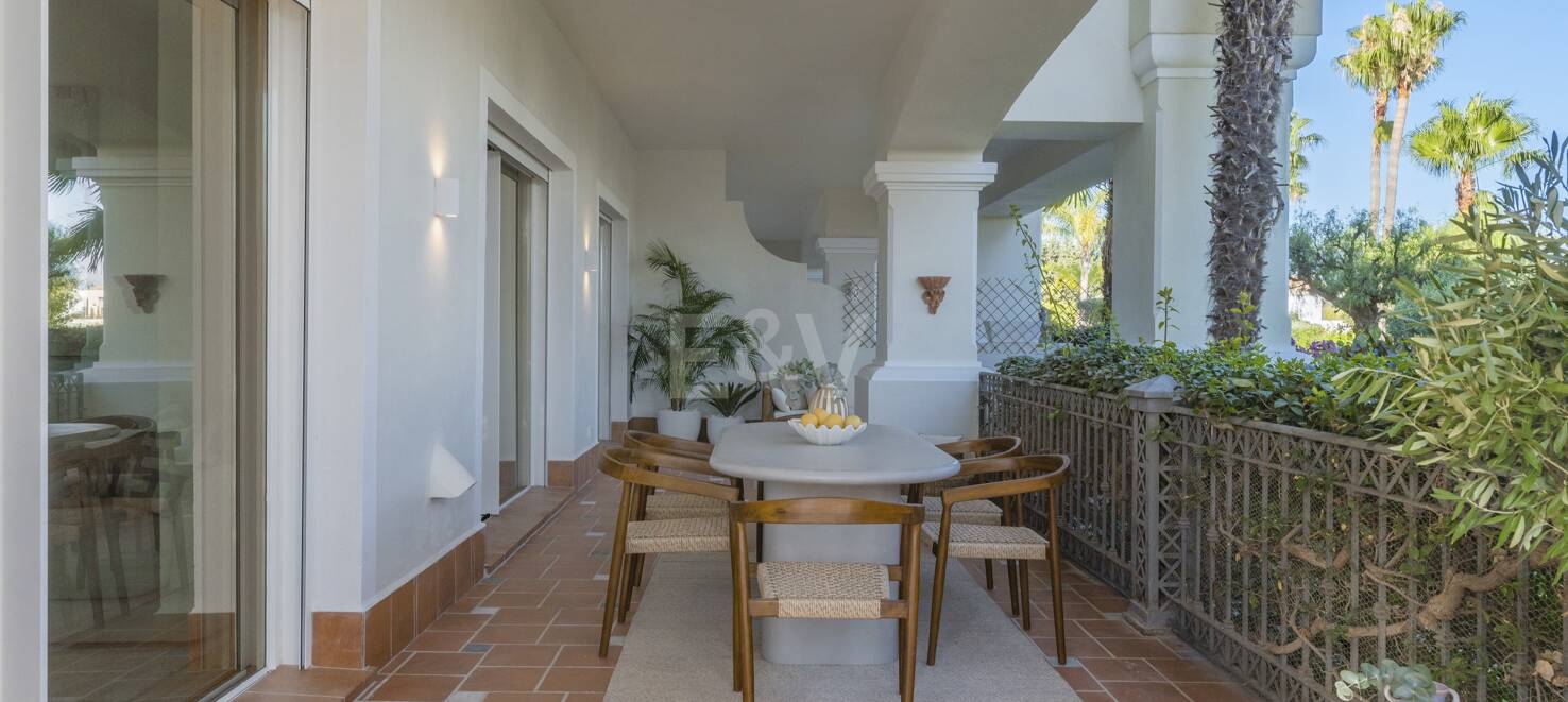 Exquisite Erdgeschosswohnung in der exklusiven Altos Reales, Sierra Blanca