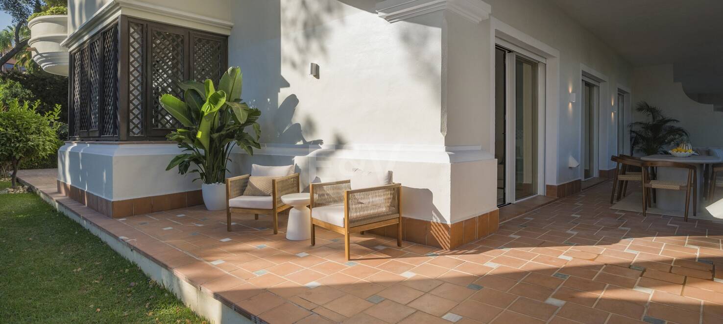 Exquisite Erdgeschosswohnung in der exklusiven Altos Reales, Sierra Blanca