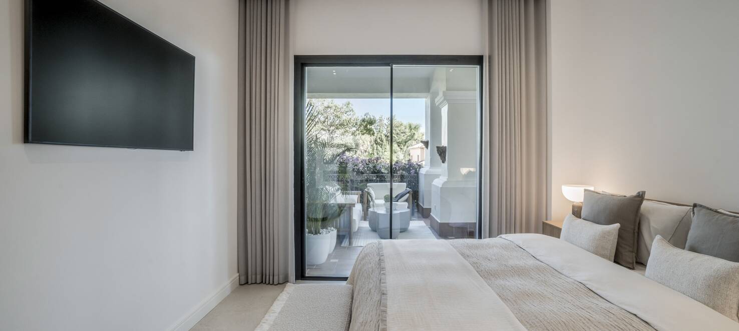 Exquisite Erdgeschosswohnung in der exklusiven Altos Reales, Sierra Blanca