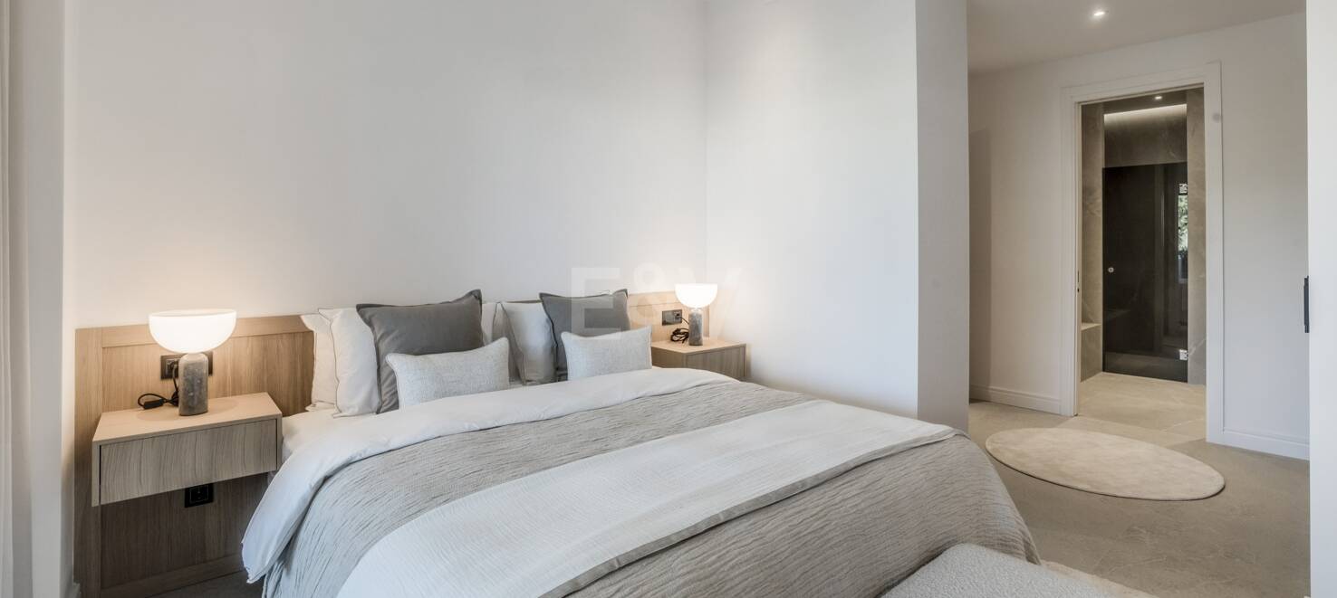 Exquisite Erdgeschosswohnung in der exklusiven Altos Reales, Sierra Blanca