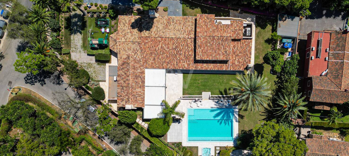 Fantastisk Villa i Río Real, Marbella med lyxfunktioner och Prime Plats