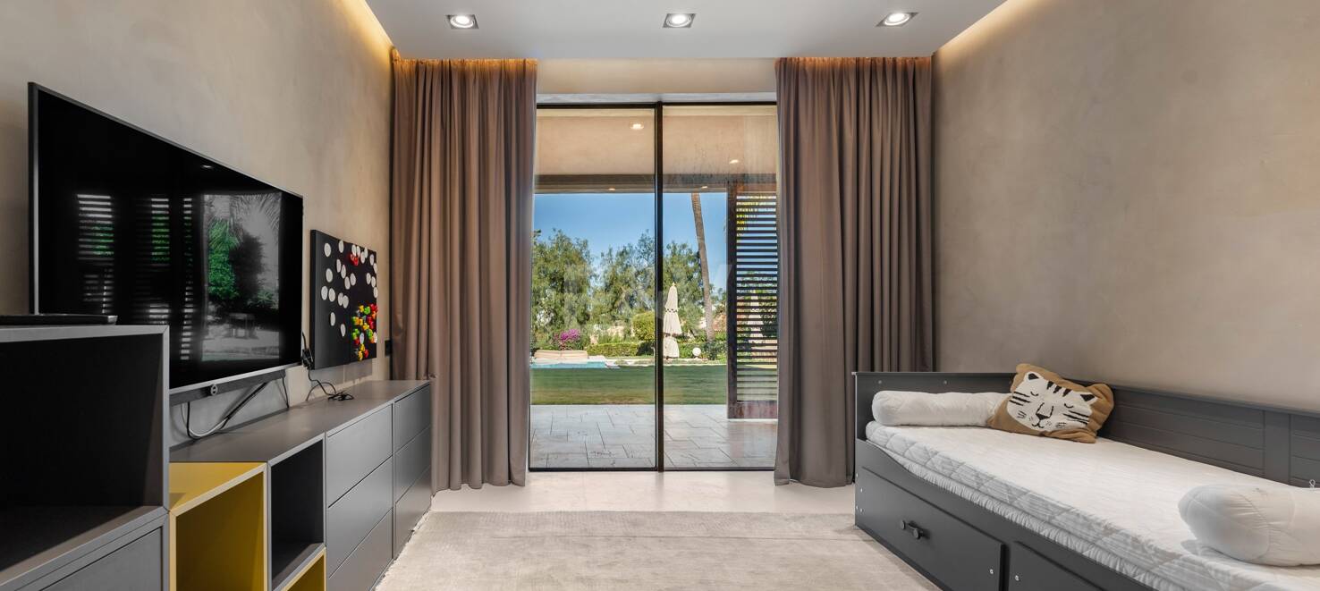 Fantastisk Villa i Río Real, Marbella med lyxfunktioner och Prime Plats