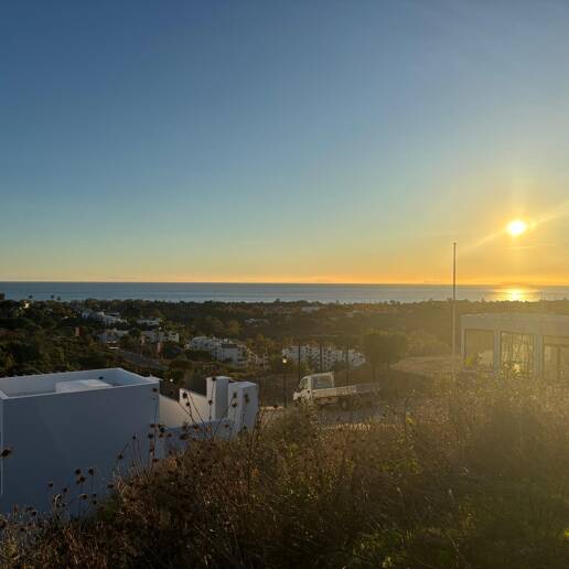 Parcela excepcional con vistas al mar y proyecto de villa moderna - Licencia de construcción concedida