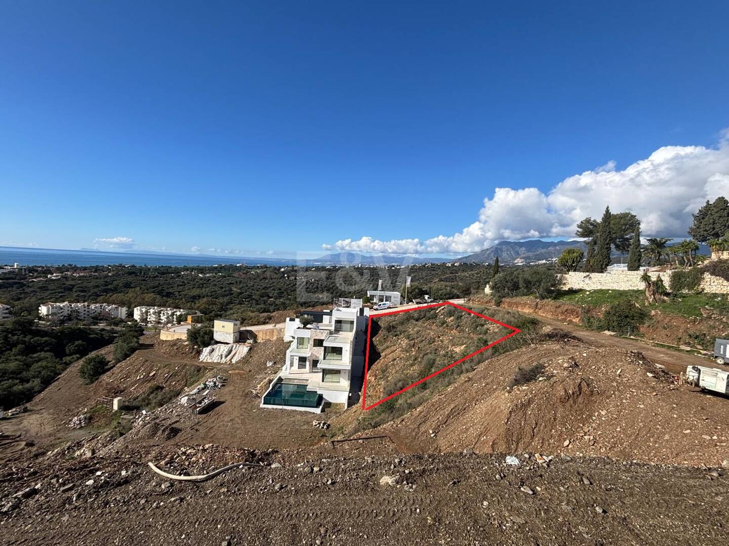 Moderne Villa mit Panoramablick auf Meer & Berge – Grundstück und Projekt mit garantierter Genehmigung