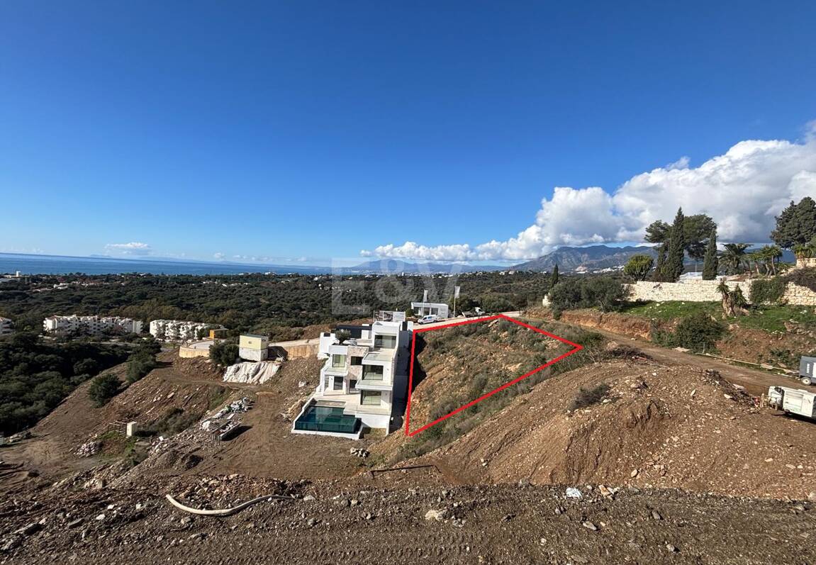 Moderne Villa mit Panoramablick auf Meer & Berge – Grundstück und Projekt mit garantierter Genehmigung