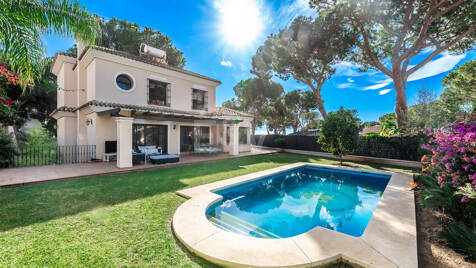 Charmante Villa in Strandnähe in Playas Andaluzas