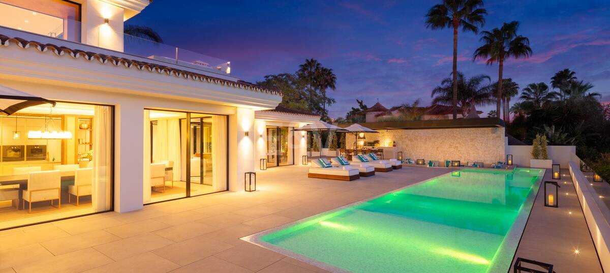 Exquisite Contemporary Villa with Golf Frontage in Las Brisas