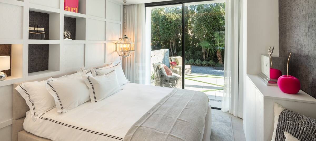 Exquisite Contemporary Villa with Golf Frontage in Las Brisas