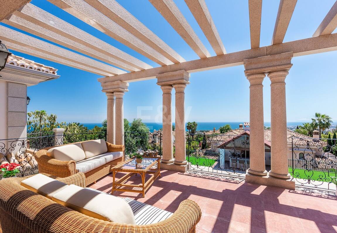 Timeless Elegance Villa with Views in Sierra Blanca