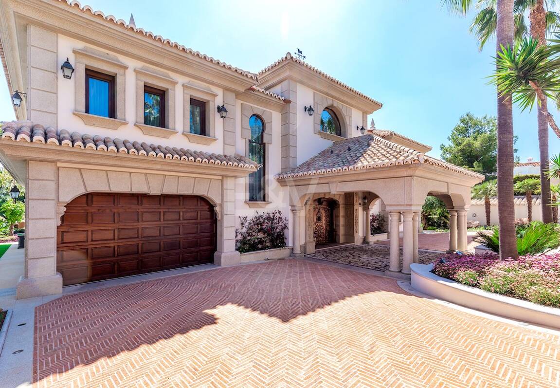 Timeless Elegance Villa with Views in Sierra Blanca