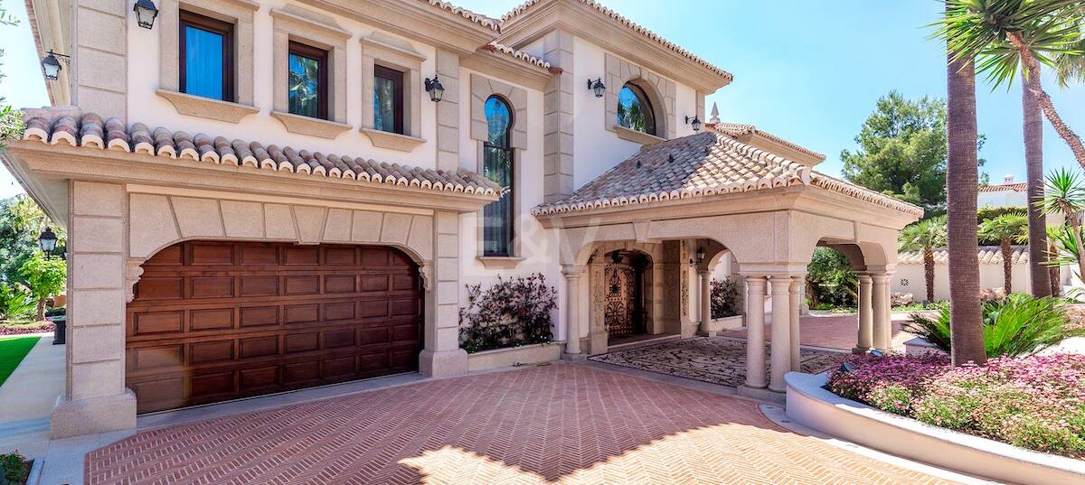 Timeless Elegance Villa with Views in Sierra Blanca