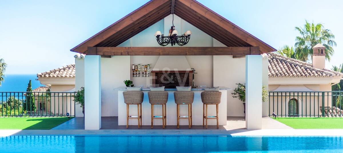 Timeless Elegance Villa with Views in Sierra Blanca