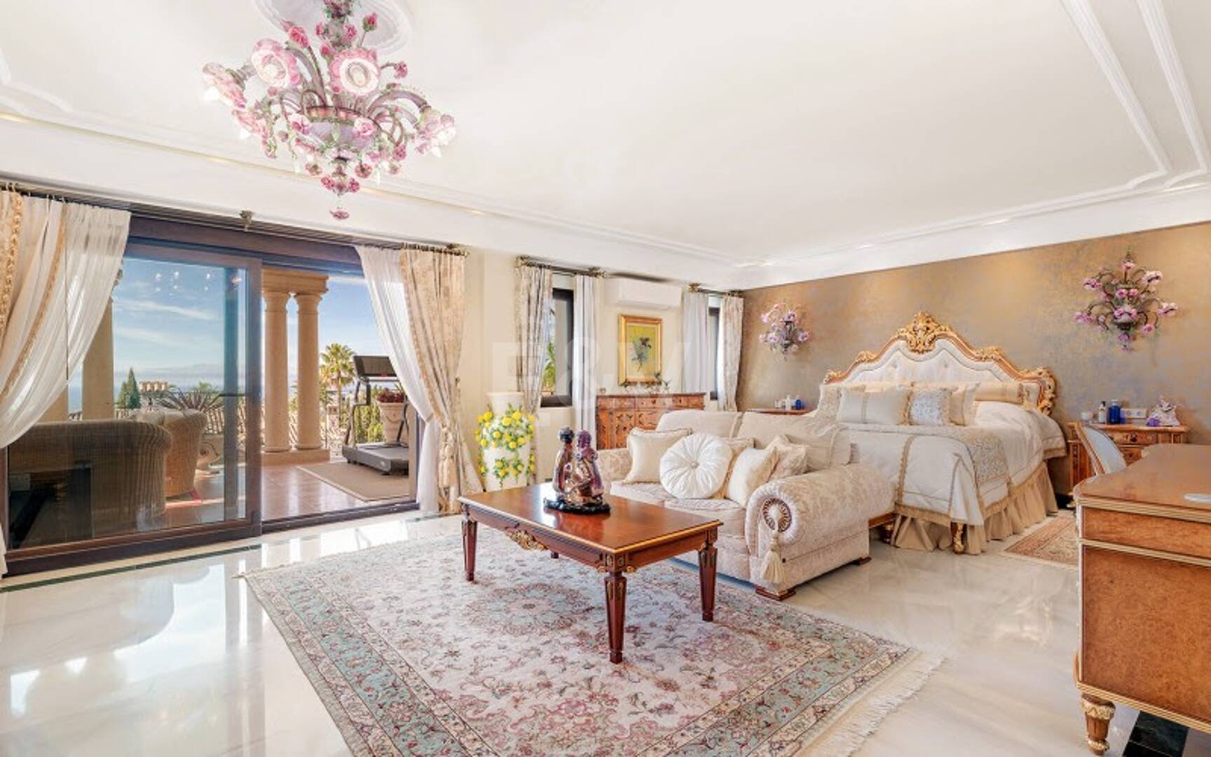 Villa d'élégance intemporelle avec vues en Sierra Blanca