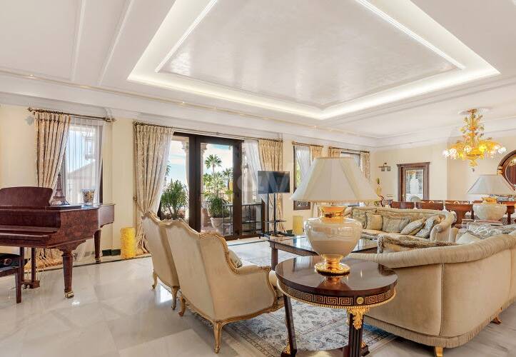 Timeless Elegance Villa with Views in Sierra Blanca