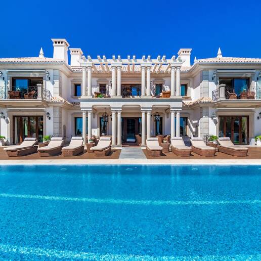 Timeless Elegance Villa with Views in Sierra Blanca