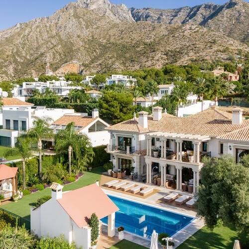 Timeless Elegance Villa with Views in Sierra Blanca