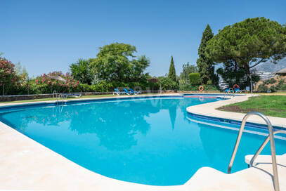 Charming Townhouse with Private Garden in Altos de Los Monteros