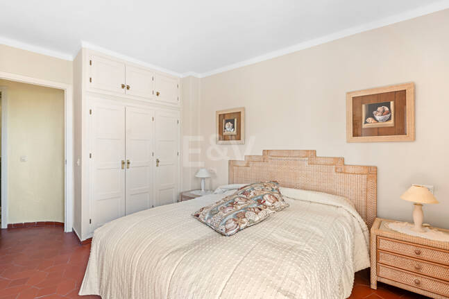 Charming Townhouse with Private Garden in Altos de Los Monteros