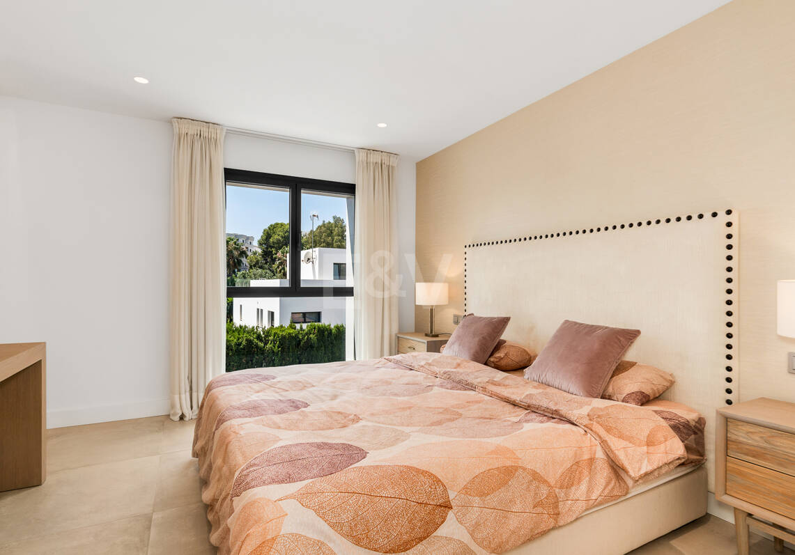 Elégante Villa moderne à proximité de Aloha Golf