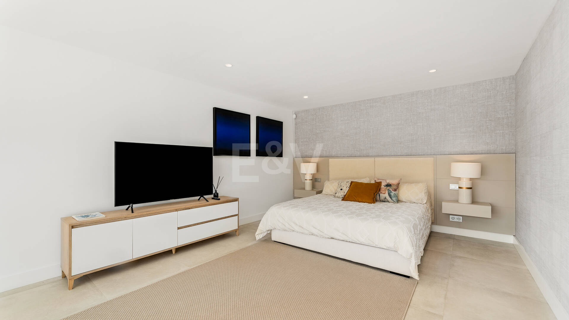 Elegant Modern Villa close to Aloha Golf