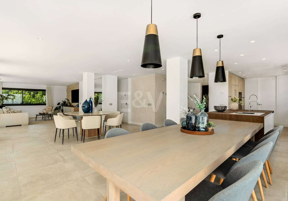 Elégante Villa moderne à proximité de Aloha Golf