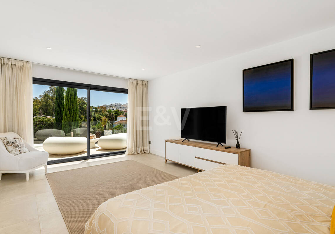 Elégante Villa moderne à proximité de Aloha Golf