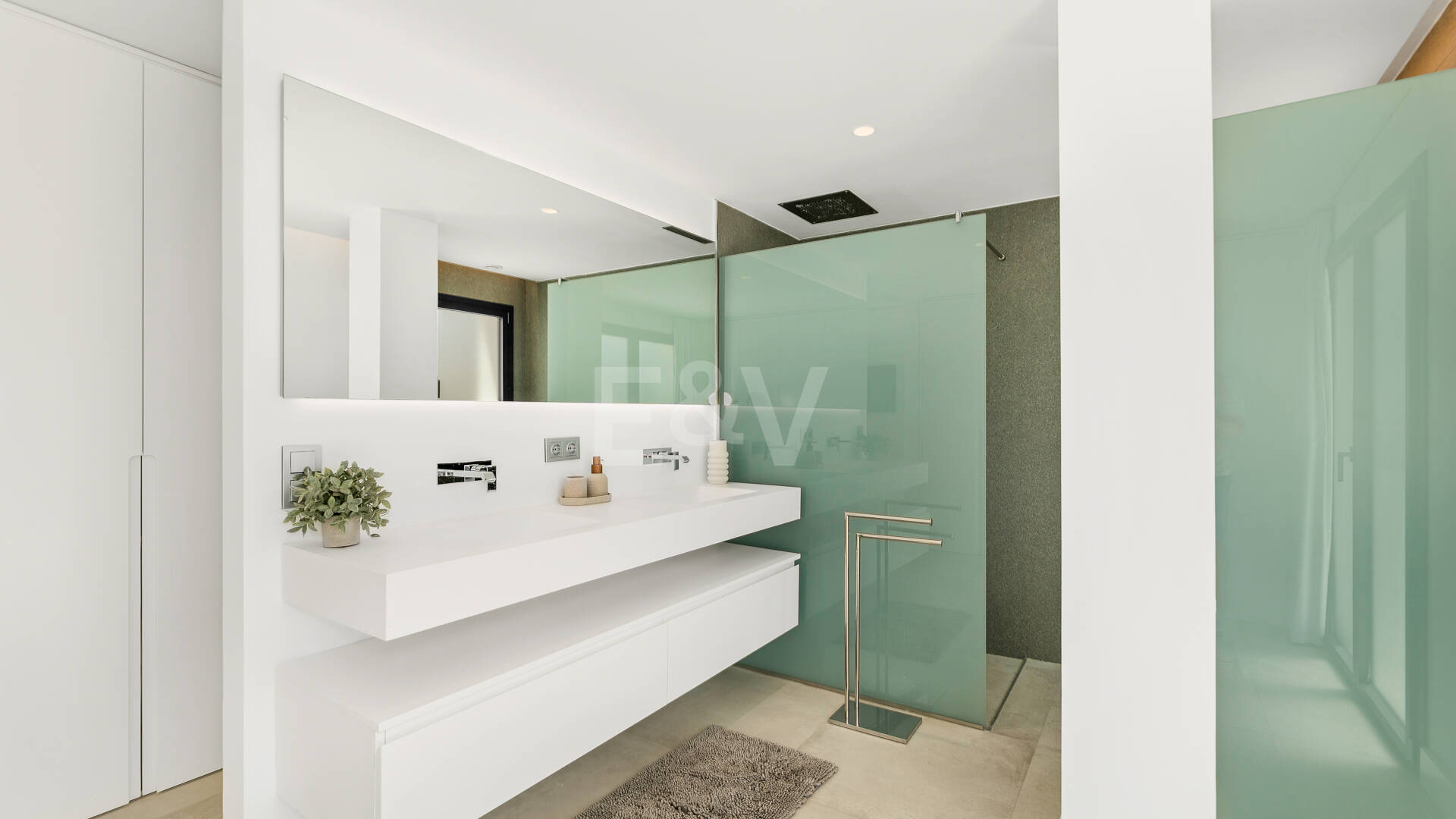 Elegant Modern Villa close to Aloha Golf