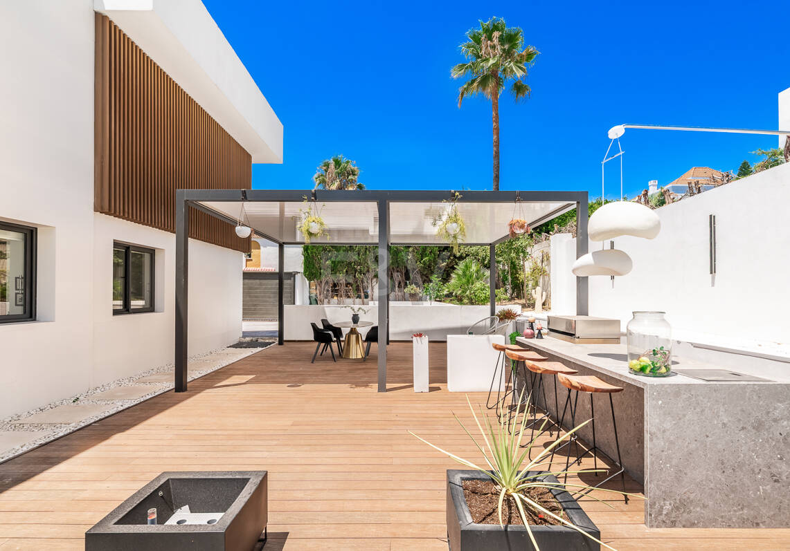 Elégante Villa moderne à proximité de Aloha Golf