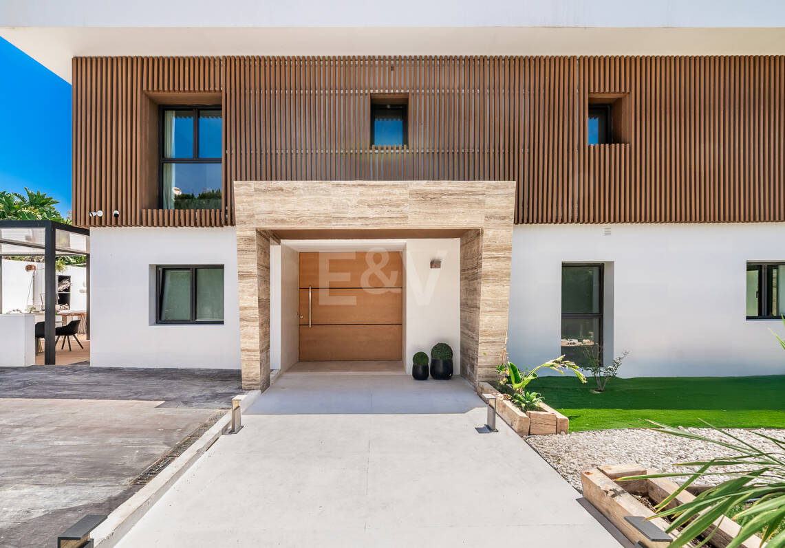 Elégante Villa moderne à proximité de Aloha Golf
