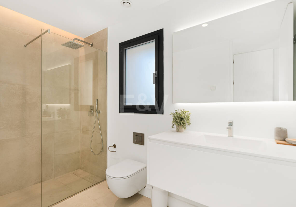 Elégante Villa moderne à proximité de Aloha Golf