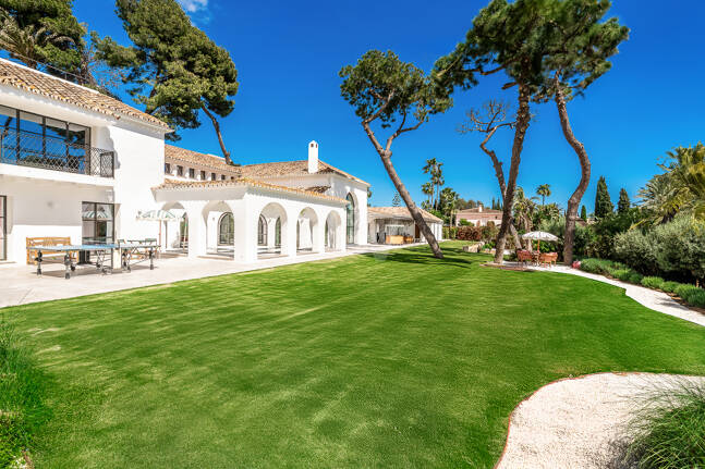 Espectacular villa en Los Monteros a unos metros de la playa