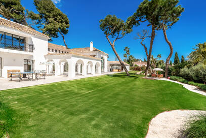 Espectacular villa en Los Monteros a unos metros de la playa