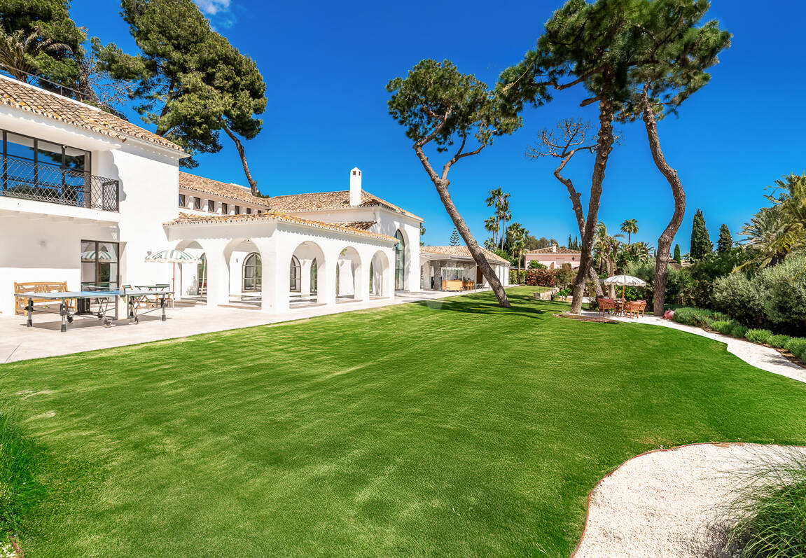 Espectacular villa en Los Monteros a unos metros de la playa