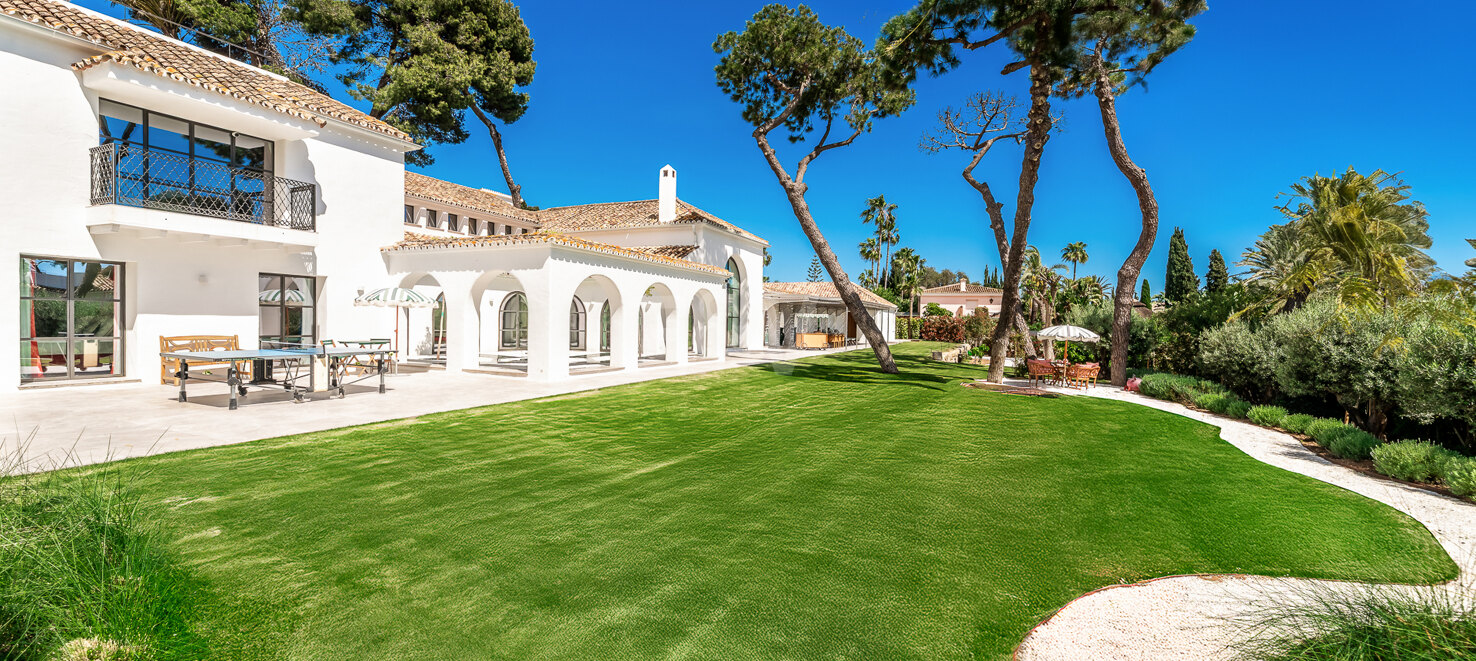 Die spektakulärste Villa in Los Monteros – nur wenige Schritte vom Strand entfernt