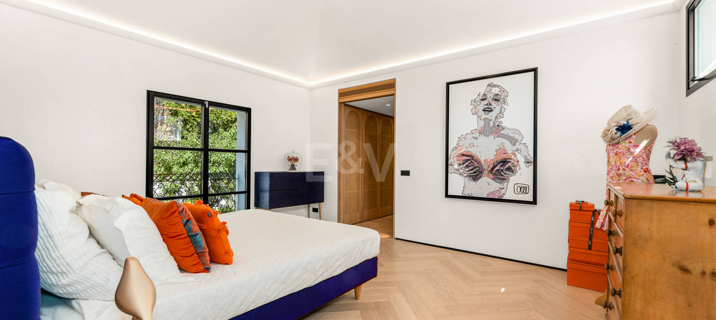 Plus spectaculaire Villa à Los Monteros, à quelques pas de la plage